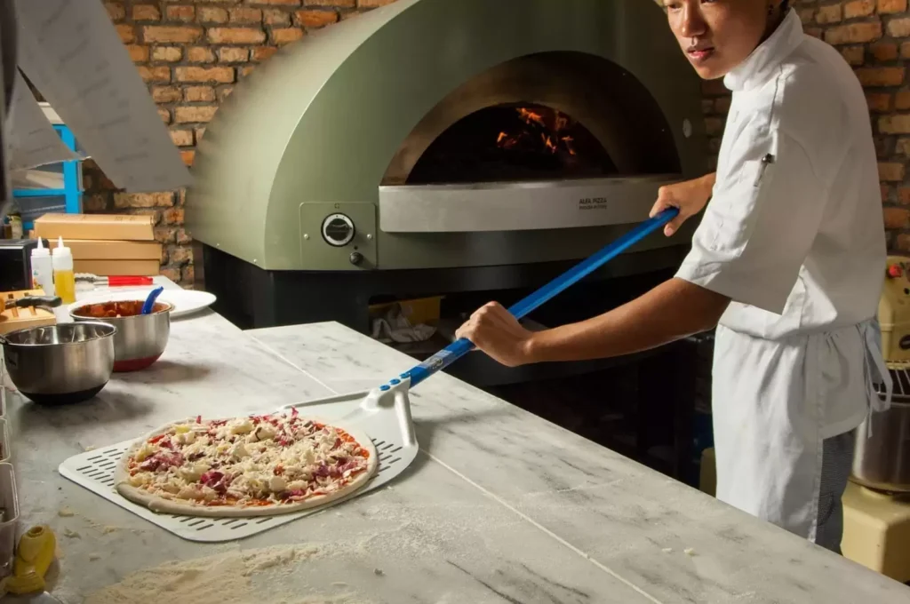Como elegir el mejor horno para pizzas, Horno industrial a gas o eléctrico